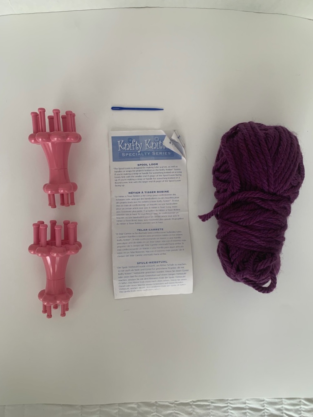 Provo Craft Knifty Knitters Activity Set 2 Spool Looms Plastic Needle Purple